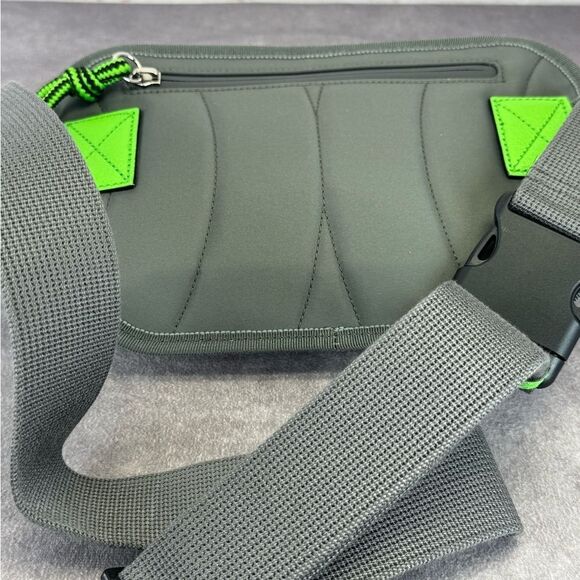 Gucci NEW Graphic Red Gray Men's Bag - Picture 12 of 14